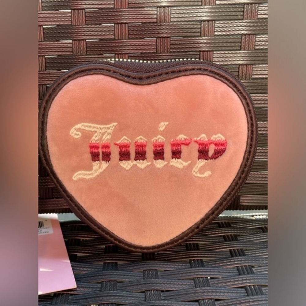 Juicy Couture Wallet,Juicy Couture Heart-Shaped Coin Purse.